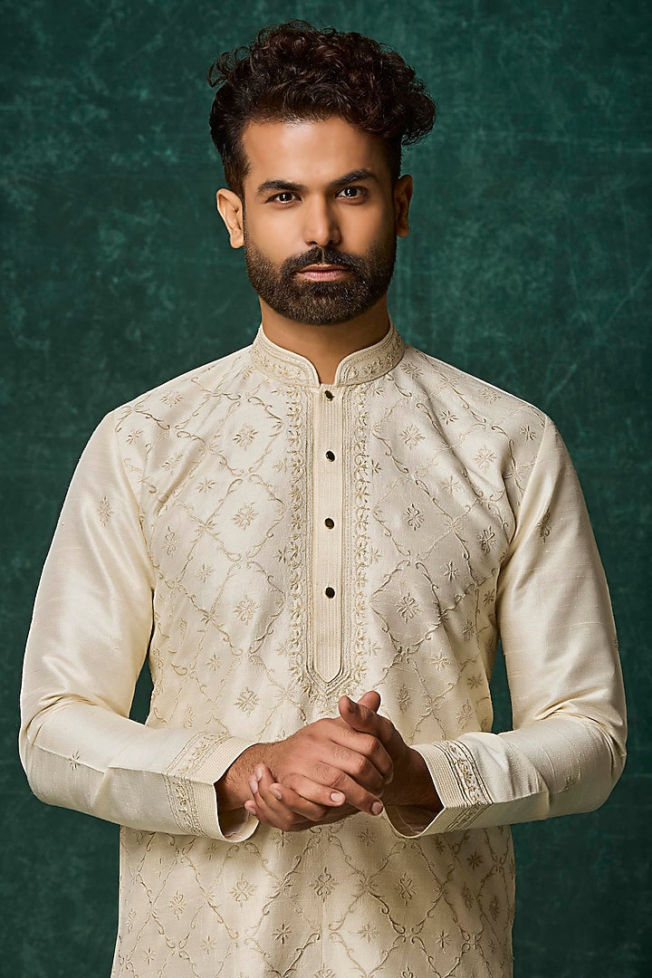 Pearl-Colored Raw Silk Embroidered Kurta Set by Vanshik at Pernia's Pop Up Shop