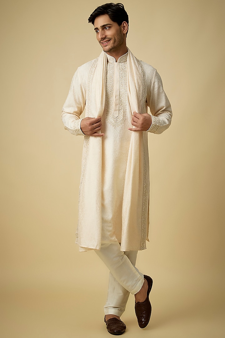 Pearl-Colored Silk Kurta Set by Vanshik
