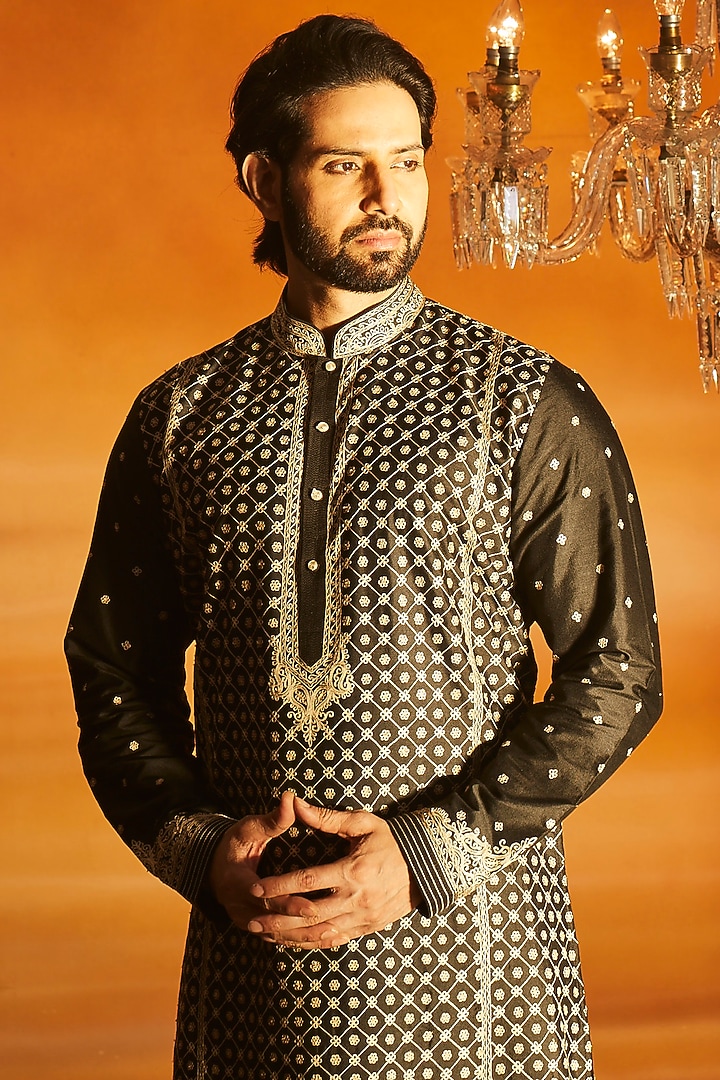 Black Silk Embroidered Kurta Set by Vanshik at Pernia's Pop Up Shop