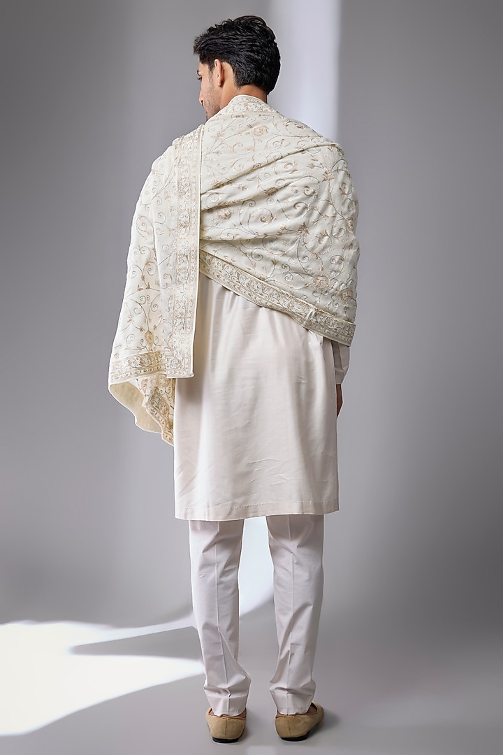 Cream Silk Dupatta by Vanshik at Pernia's Pop Up Shop