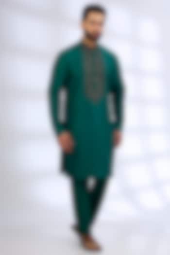 Emerald Green Silk Kurta Set by Vanshik at Pernia's Pop Up Shop