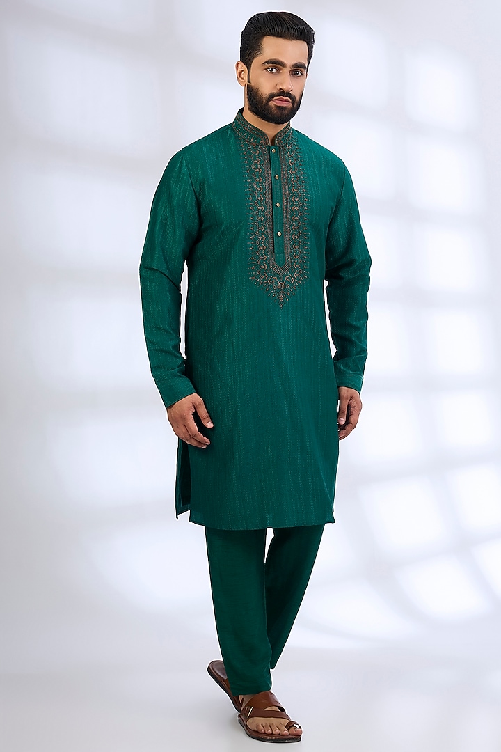 Emerald Green Silk Kurta Set by Vanshik at Pernia's Pop Up Shop