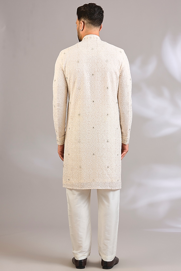 Pearl-Colored Silk Kurta Set by Vanshik at Pernia's Pop Up Shop