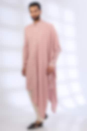 Rose-Colored Silk Kurta Set by Vanshik at Pernia's Pop Up Shop