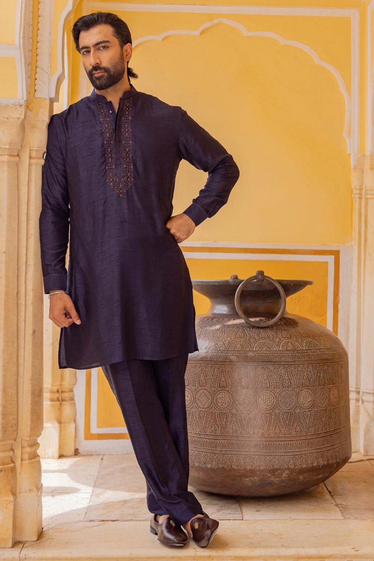Vanshik Midnight Blue Jamevar Silk Bundi Jacket Set