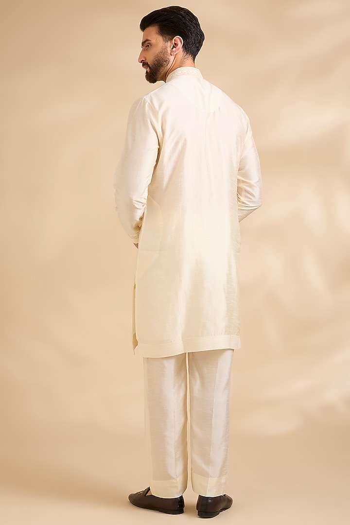 Pearl-Colored silk Bundi Jacket Set by Vanshik at Pernia's Pop Up Shop