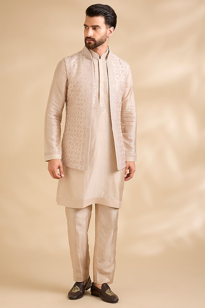 Blush silk Bundi Jacket Set by Vanshik at Pernia's Pop Up Shop