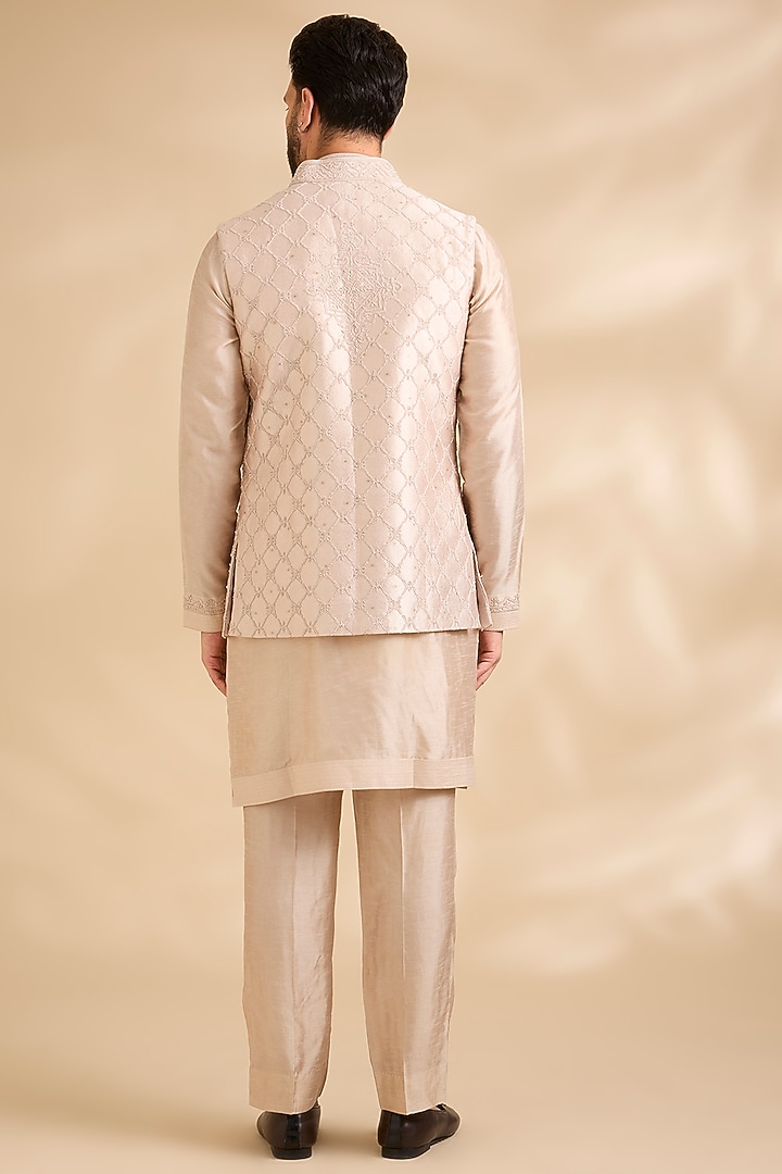Blush silk Bundi Jacket Set by Vanshik at Pernia's Pop Up Shop