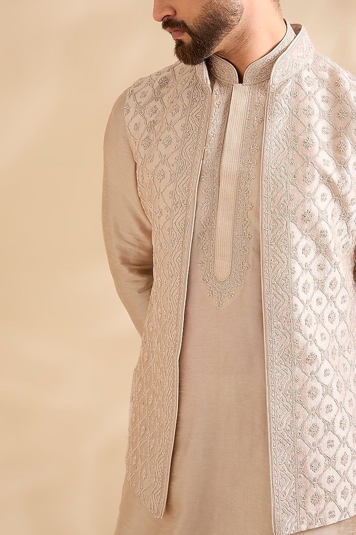 Blush silk Bundi Jacket Set by Vanshik at Pernia's Pop Up Shop