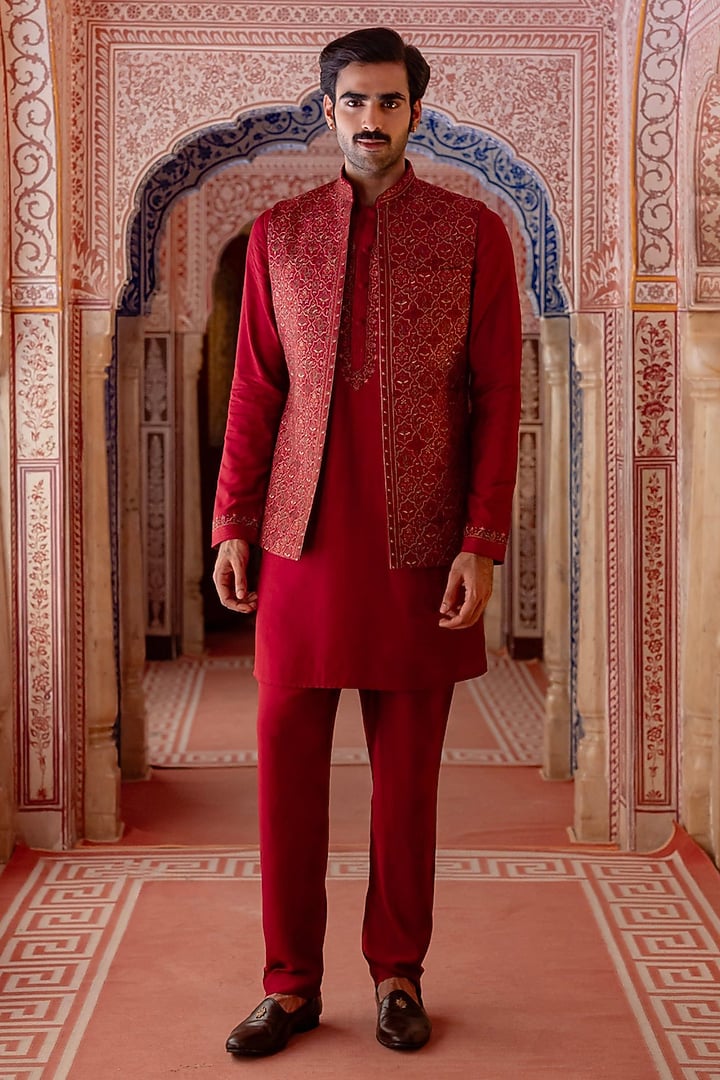 Vermillion Red Pashmina Kashmiri Embroidered Bundi Jacket Set by Vanshik at Pernia's Pop Up Shop