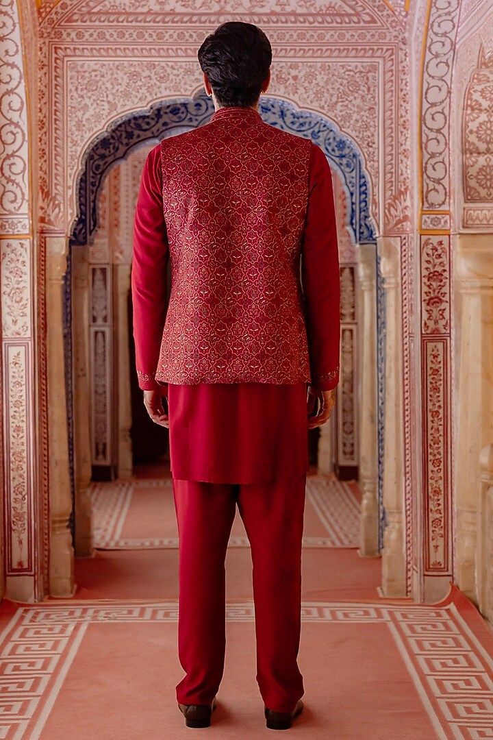 Vermillion Red Pashmina Kashmiri Embroidered Bundi Jacket Set by Vanshik at Pernia's Pop Up Shop