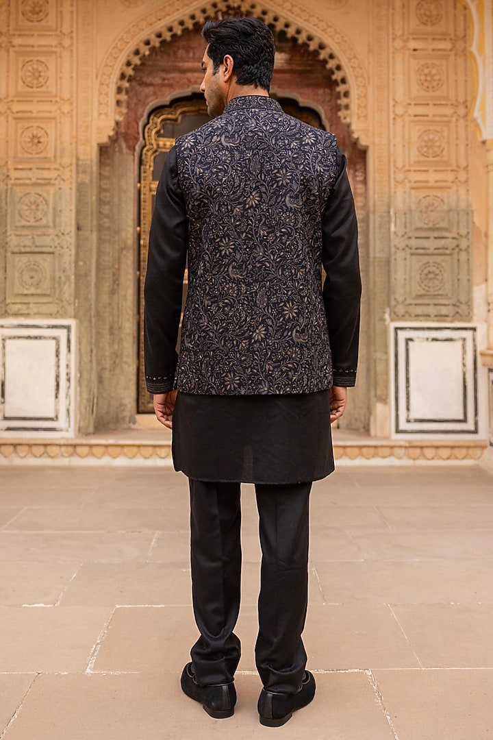 Black & Grey Pashmina Kashmiri Embroidered Bundi Jacket Set by Vanshik at Pernia's Pop Up Shop