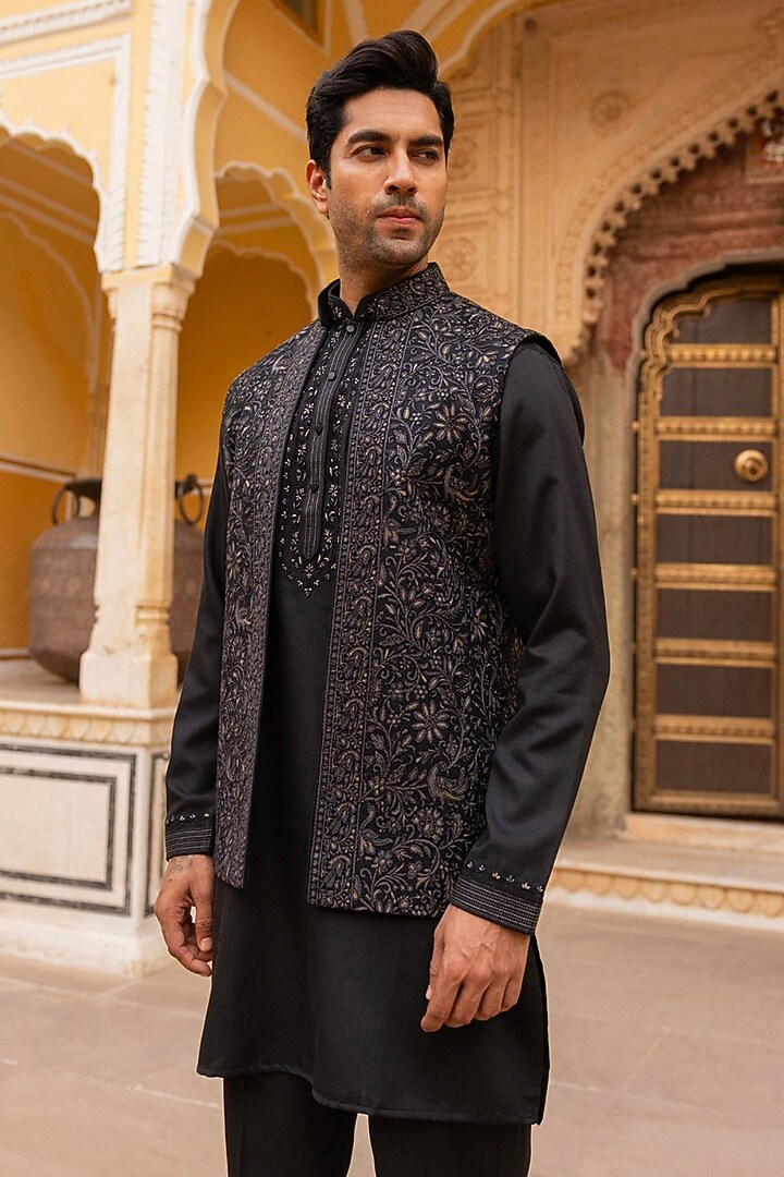 Black & Grey Pashmina Kashmiri Embroidered Bundi Jacket Set by Vanshik at Pernia's Pop Up Shop