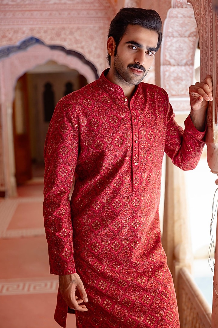 Vermillion Red Pashmina Kashmiri Embroidered Kurta Set by Vanshik at Pernia's Pop Up Shop