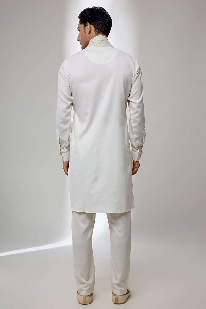 Ivory Silk Kurta Set by Vanshik at Pernia's Pop Up Shop