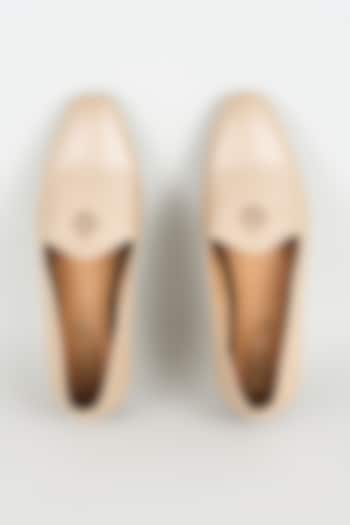 Beige Leather Mojaris by Vanshik at Pernia's Pop Up Shop