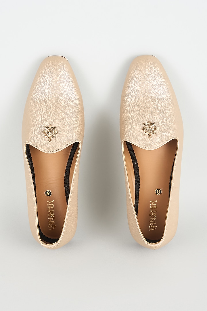 Beige Leather Mojaris by Vanshik at Pernia's Pop Up Shop