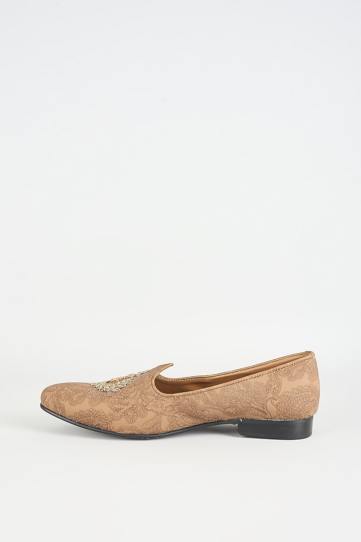 Tan Leather Mojaris by Vanshik at Pernia's Pop Up Shop