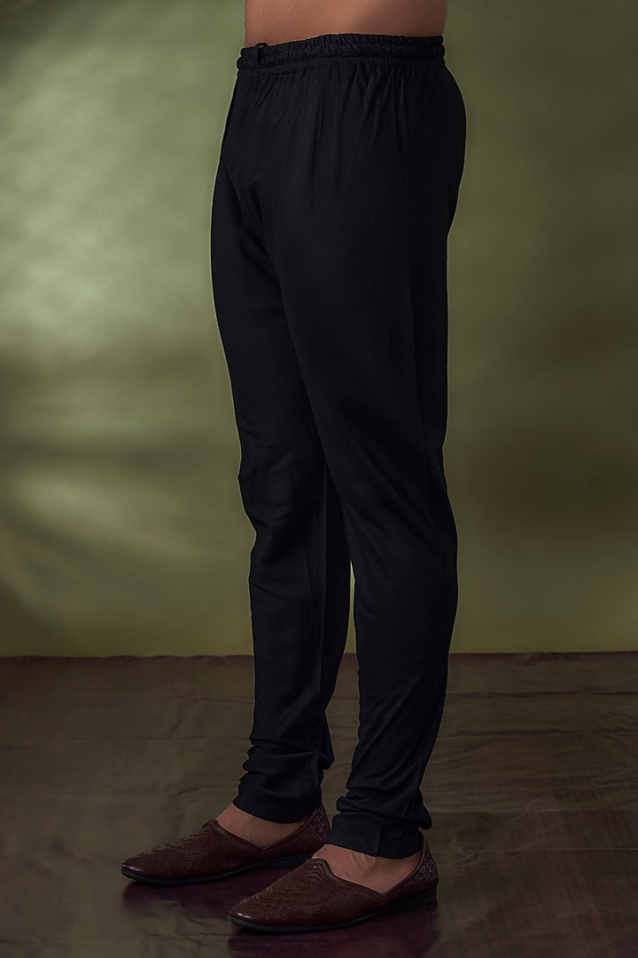 Wine Georgette Lucknowi Kurta Set by Vanshik at Pernia's Pop Up Shop