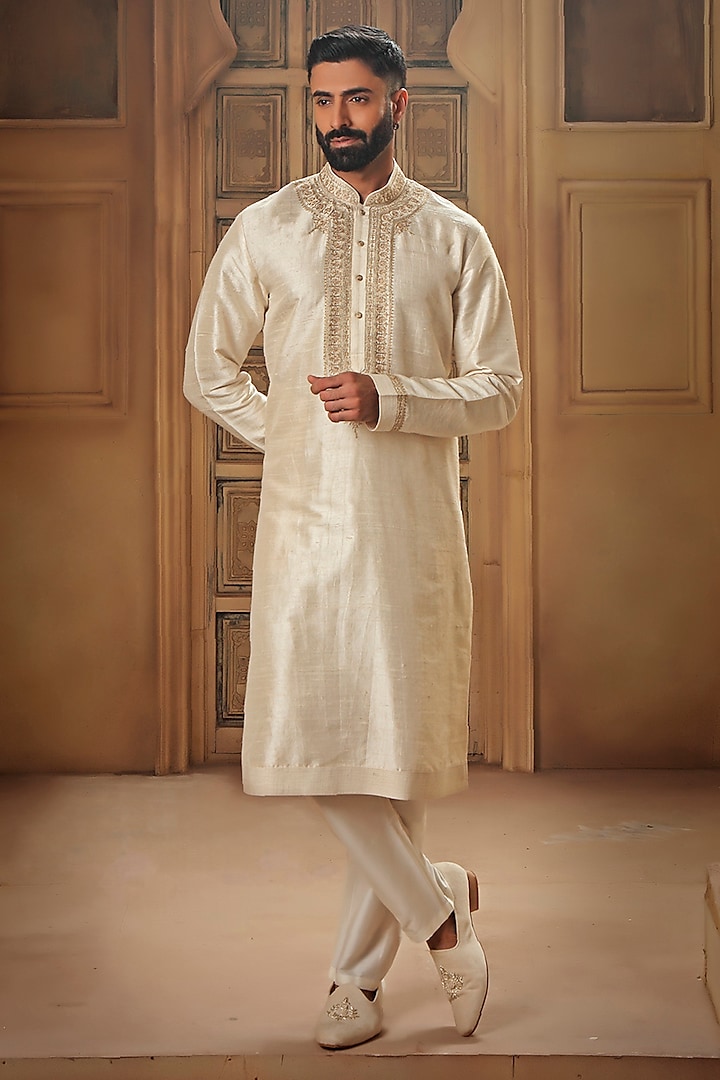 Pearl White Raw Silk Tilla Embroidered Kurta Set by Vanshik