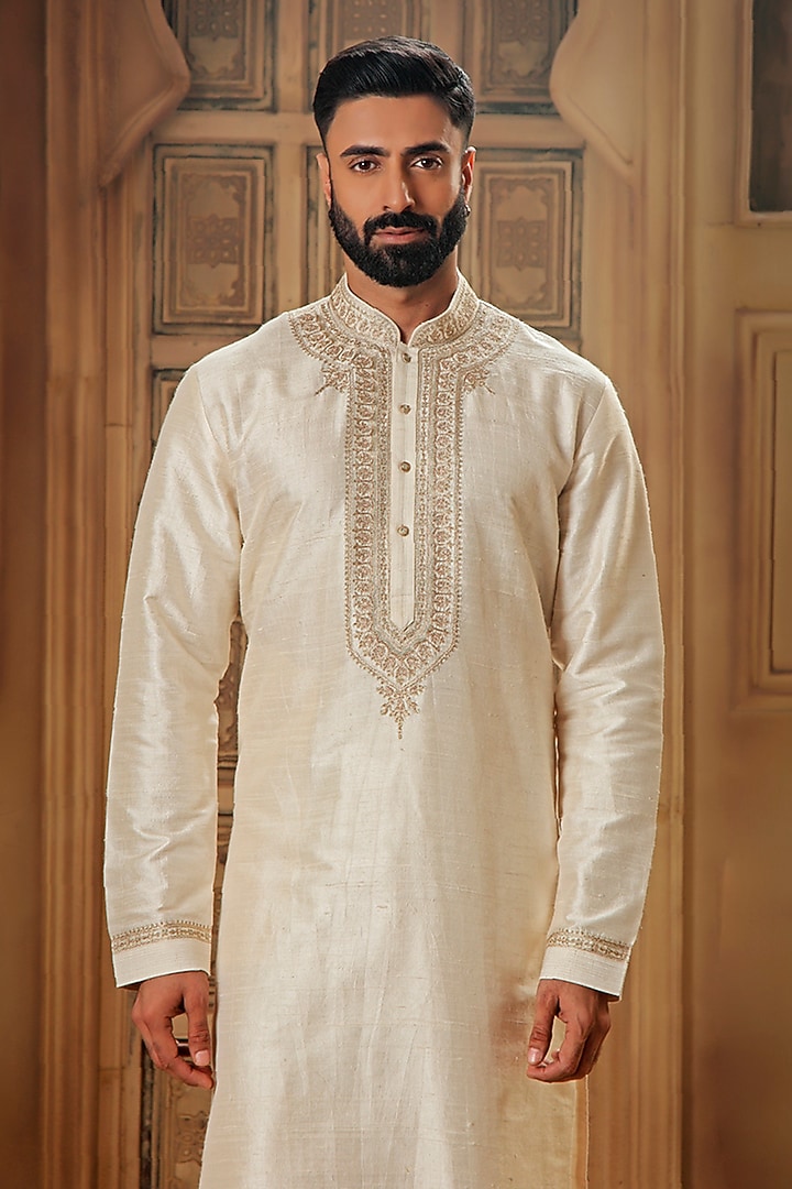 Pearl White Raw Silk Tilla Embroidered Kurta Set by Vanshik at Pernia's Pop Up Shop