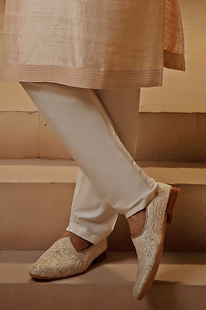 Golden Raw Silk Tilla Embroidered Kurta Set by Vanshik at Pernia's Pop Up Shop