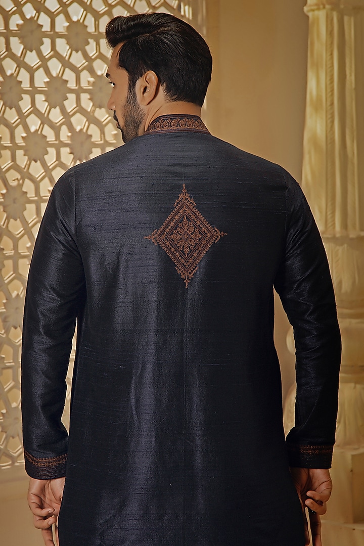 Blue Raw Silk Thread Embroidered Kurta Set by Vanshik at Pernia's Pop Up Shop