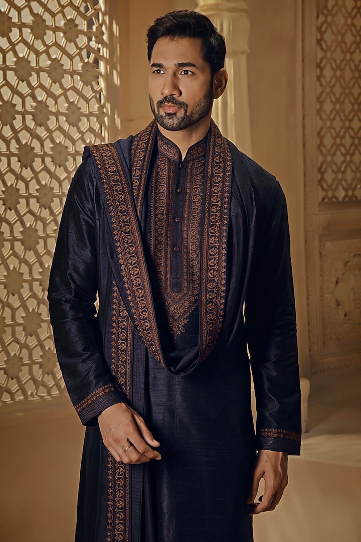 Blue Raw Silk Thread Embroidered Kurta Set by Vanshik at Pernia's Pop Up Shop