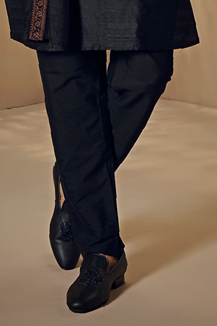 Black Raw Silk Thread Embroidered Kurta Set by Vanshik at Pernia's Pop Up Shop