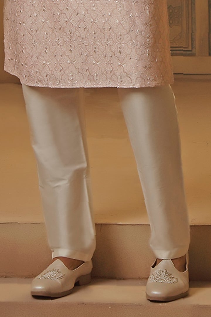 Light Pink Raw Silk Resham Embroidered Kurta Set by Vanshik at Pernia's Pop Up Shop