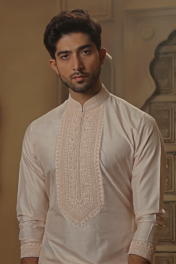 Blush Pink Spun Silk Kurta Set by Vanshik at Pernia's Pop Up Shop