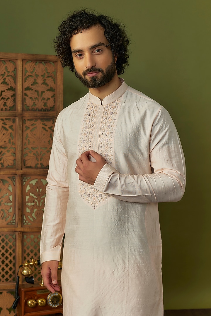 Pink Spun Silk Resham Floral Hand Embroidered Kurta Set by Vanshik at Pernia's Pop Up Shop