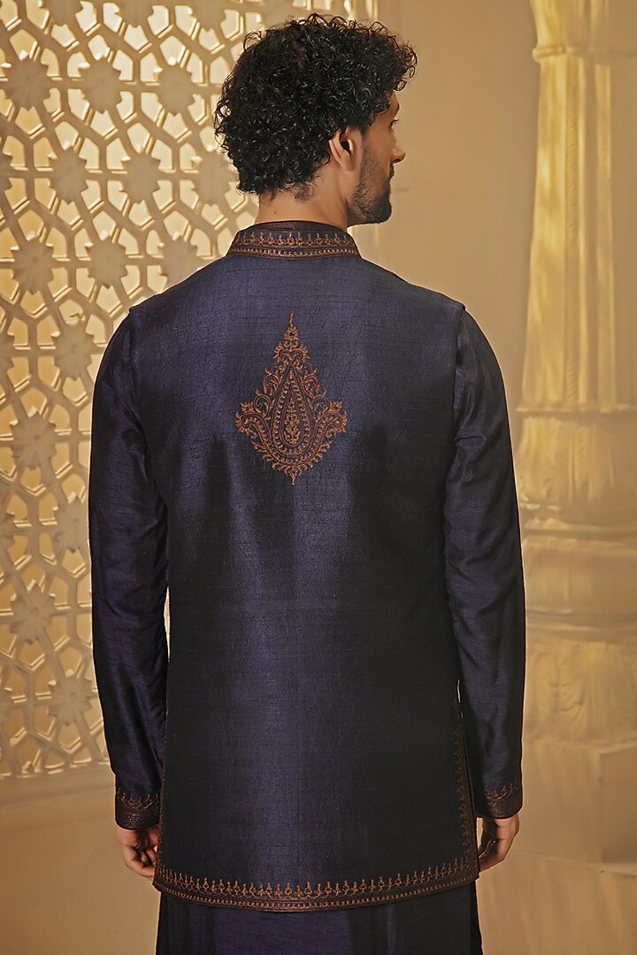 Blue Raw Silk Thread Embroidered Bundi Jacket Set by Vanshik at Pernia's Pop Up Shop