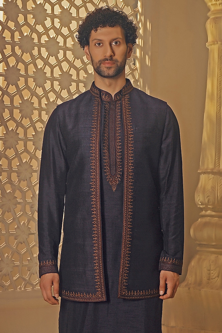 Blue Raw Silk Thread Embroidered Bundi Jacket Set by Vanshik at Pernia's Pop Up Shop