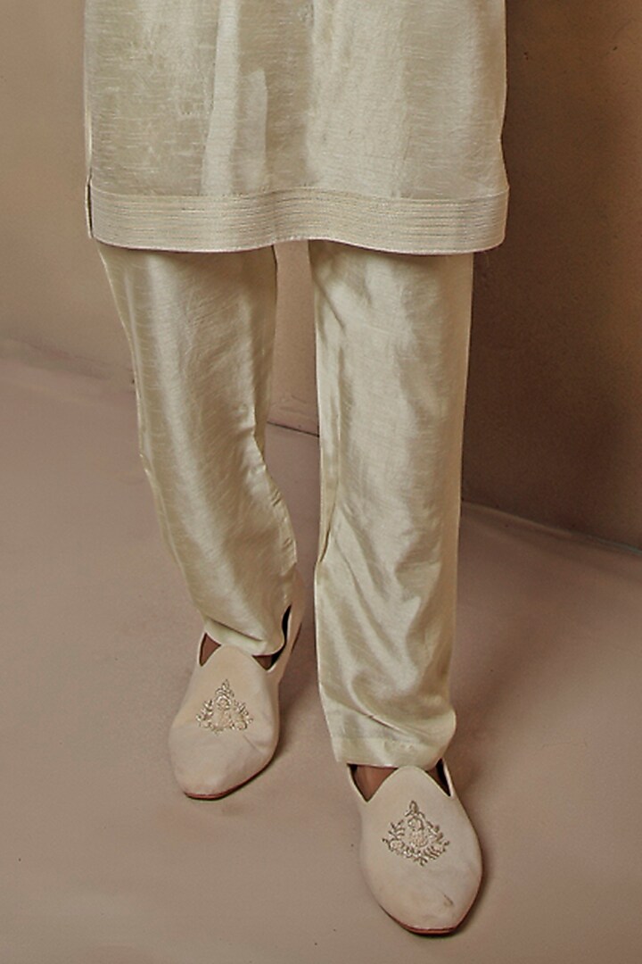 Mint Raw Silk Mirror Embroidered Bundi Jacket Set by Vanshik at Pernia's Pop Up Shop