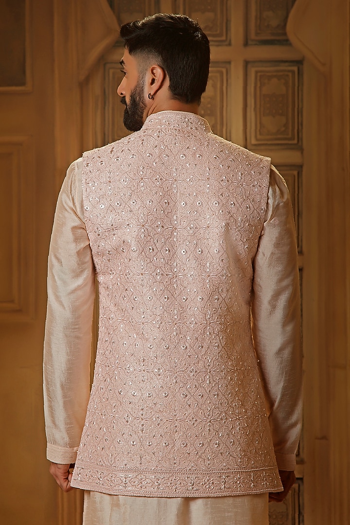 Pink Raw Silk Thread Embroidered Bundi Jacket Set by Vanshik at Pernia's Pop Up Shop
