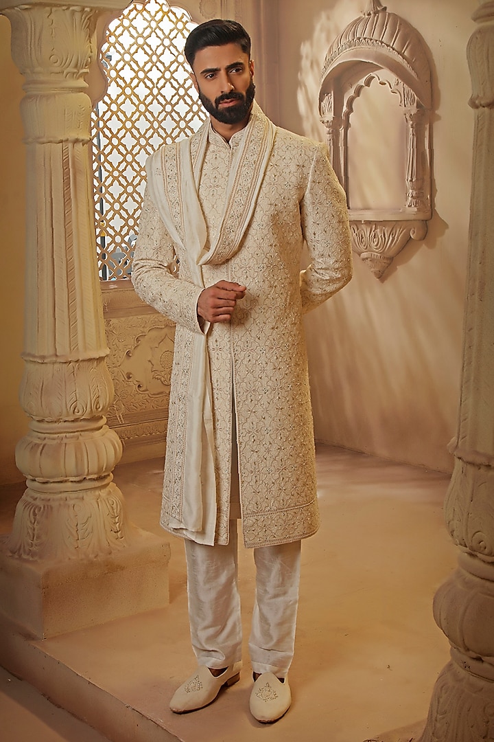 Pearl White Raw Silk Resham Floral Embroidered Sherwani Set by Vanshik