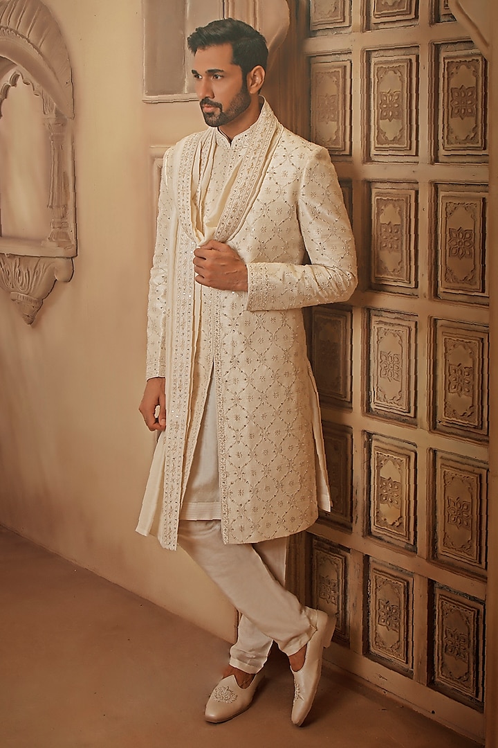 Pearl White Raw Silk Resham Embroidered Sherwani Set by Vanshik