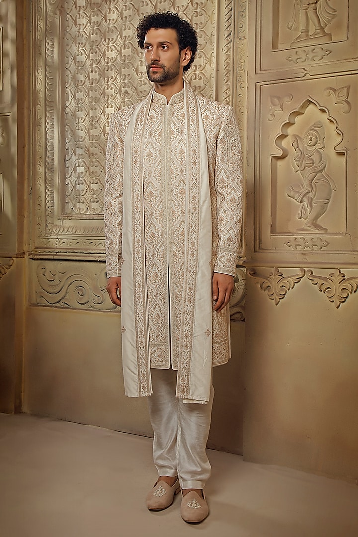 Pearl White Raw Silk Resham Embroidered Sherwani Set by Vanshik