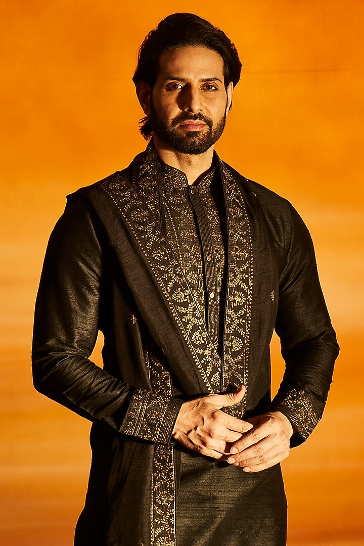 Black Silk Tilla Embroidered Kurta Set by Vanshik at Pernia's Pop Up Shop