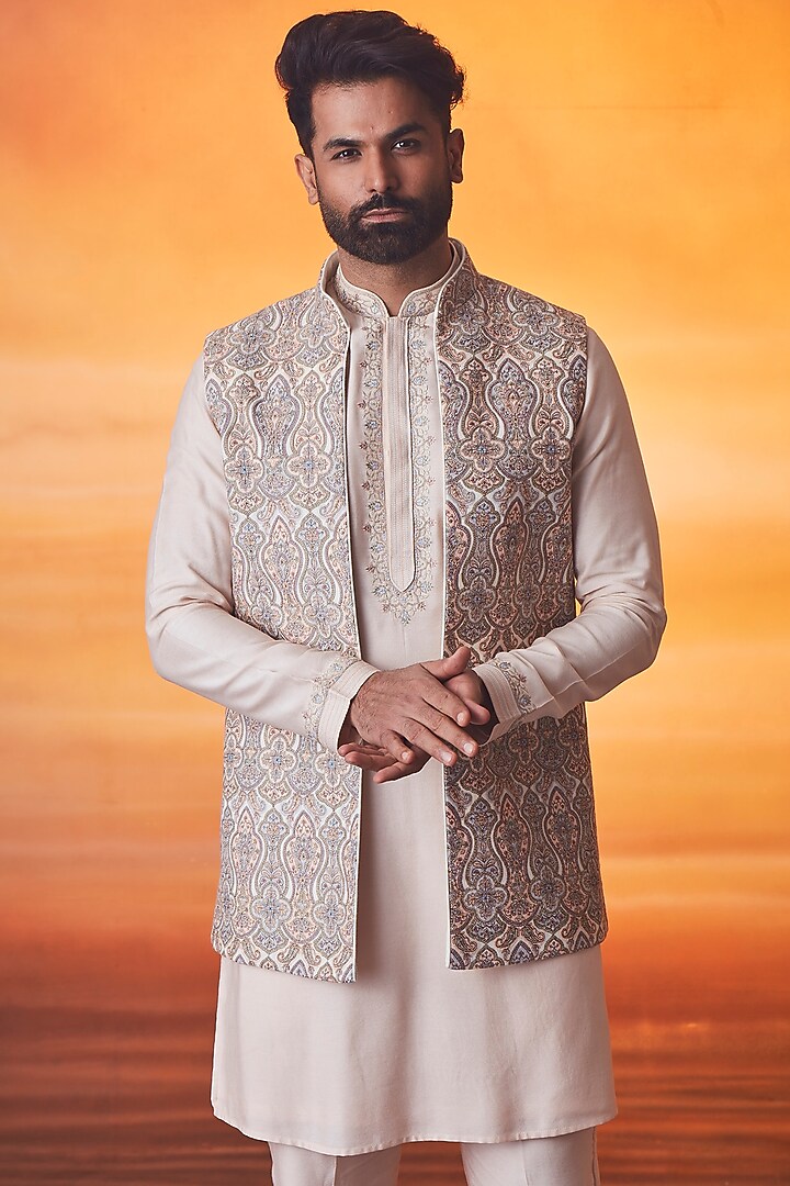 Blush Pink Pashmina Silk Kashmiri Embroidered Bundi Set by Vanshik at Pernia's Pop Up Shop
