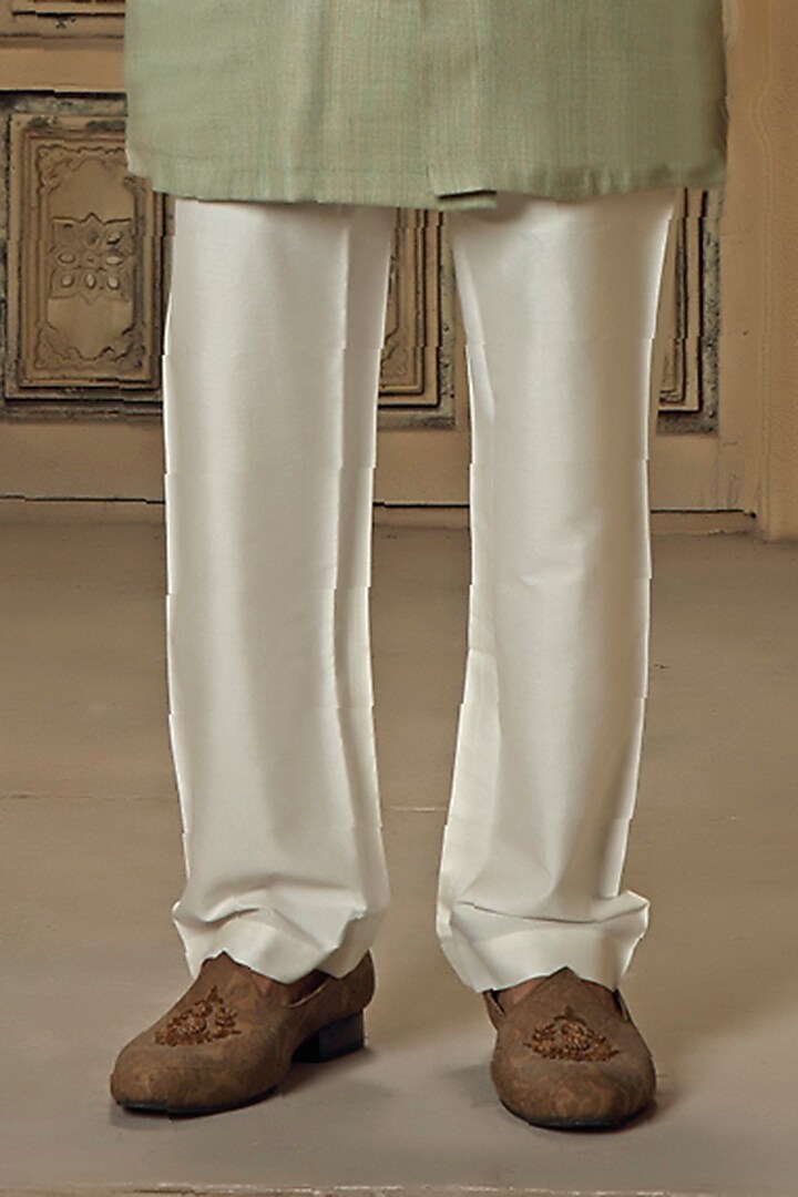 Olive Pashmina Silk Blend Kashmiri Embroidered Bundi Jacket Set by Vanshik at Pernia's Pop Up Shop