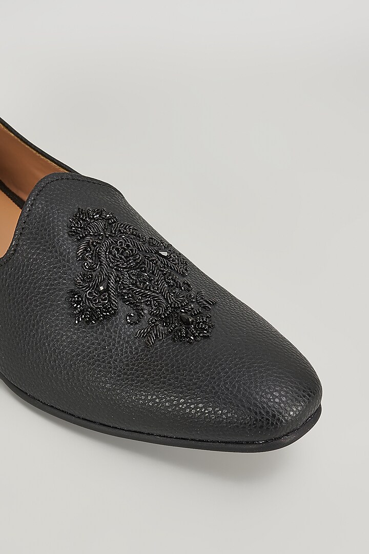Black Leather Mojaris by Vanshik at Pernia's Pop Up Shop