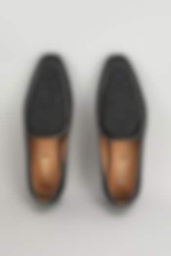 Black Leather Mojaris by Vanshik at Pernia's Pop Up Shop