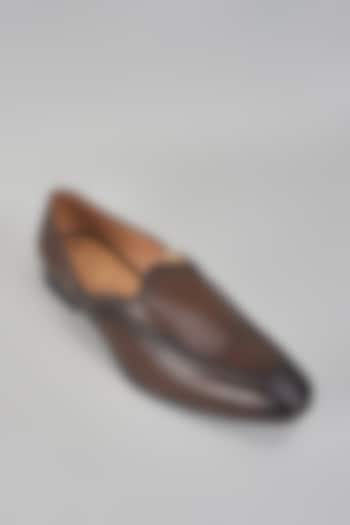 Brown Leather Mojaris by Vanshik