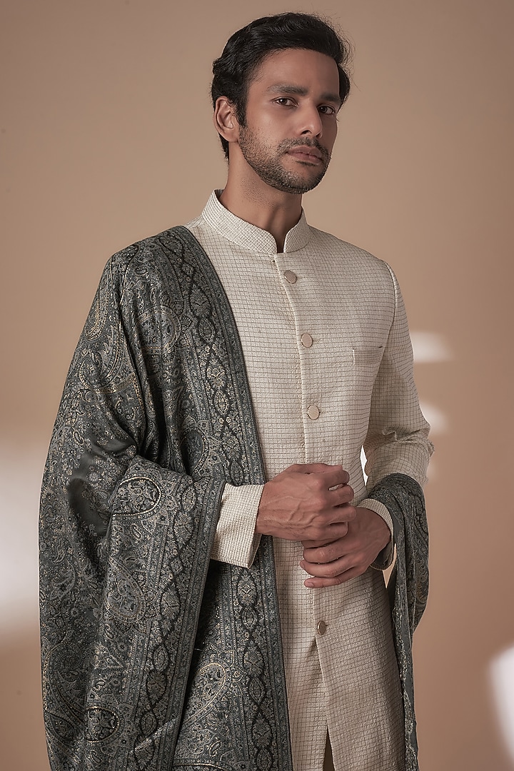 Grey Pashmina Blend Dupatta by Vanshik at Pernia's Pop Up Shop