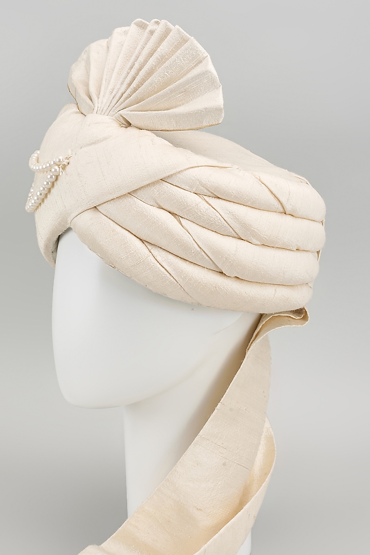 Ivory Raw Silk Safa by Vanshik at Pernia's Pop Up Shop 2025