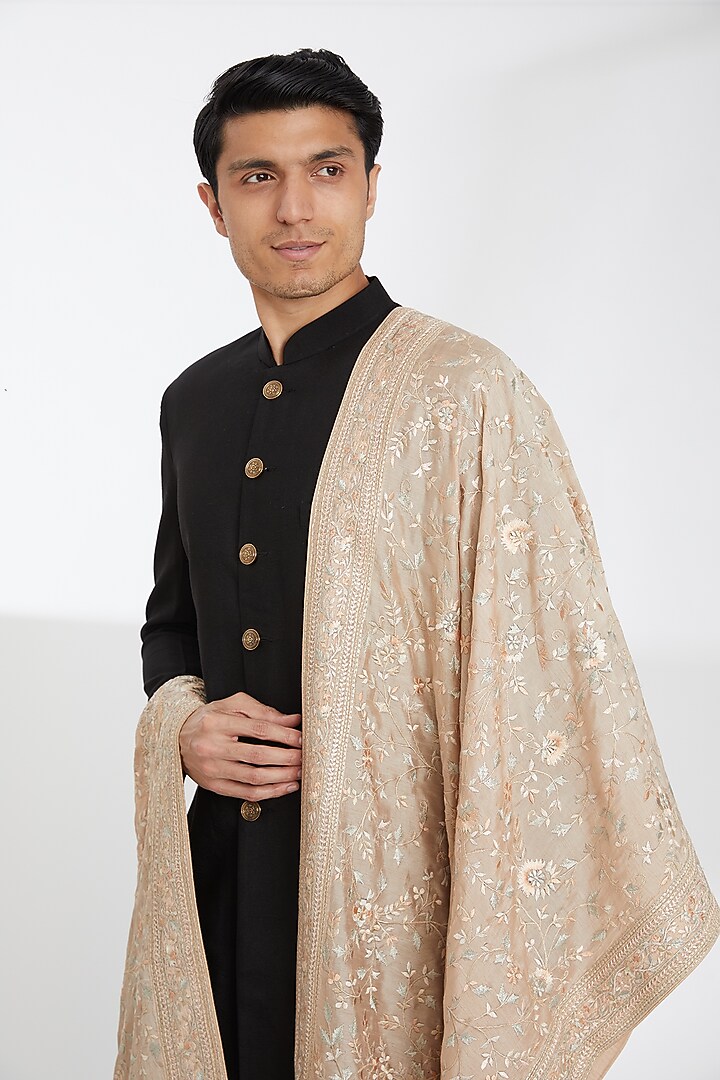 Blush Silk Machine Embroidered Dupatta by Vanshik at Pernia's Pop Up Shop