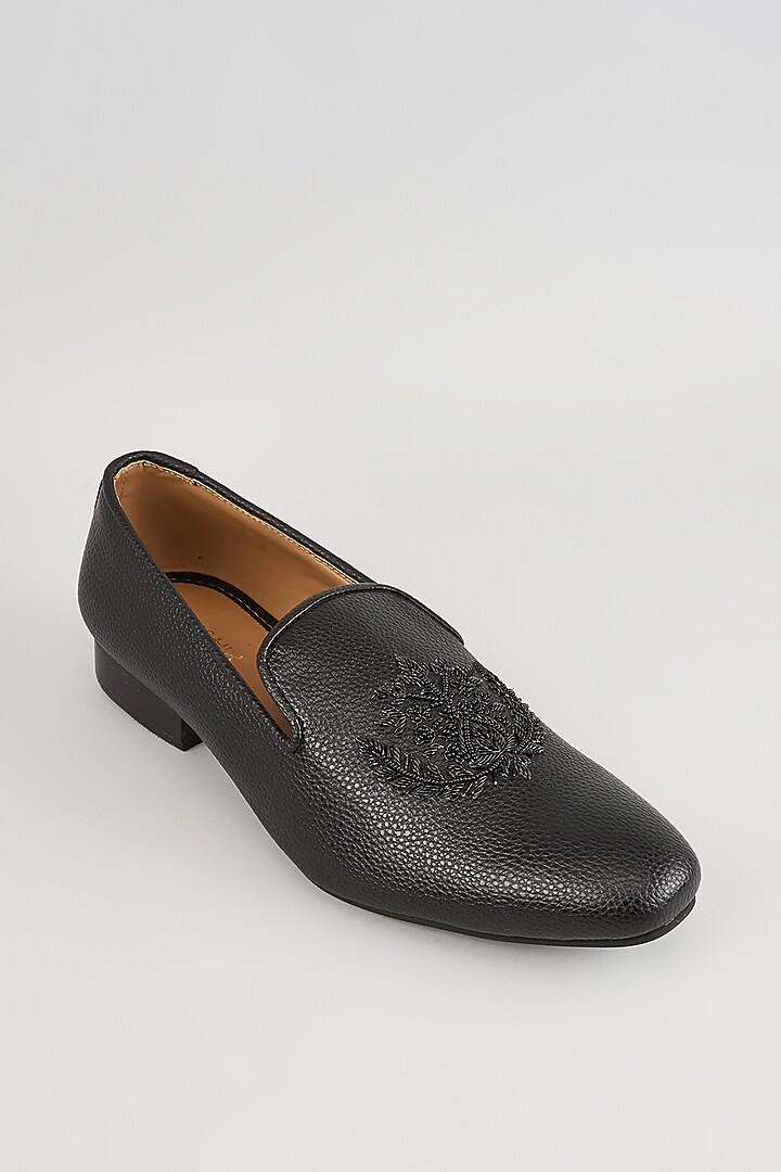 Black Leather Motif Embroidered Mojaris by Vanshik at Pernia's Pop Up Shop