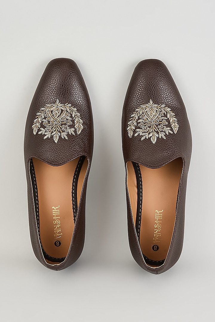 Brown Leather Motif Embroidered Mojaris by Vanshik at Pernia's Pop Up Shop